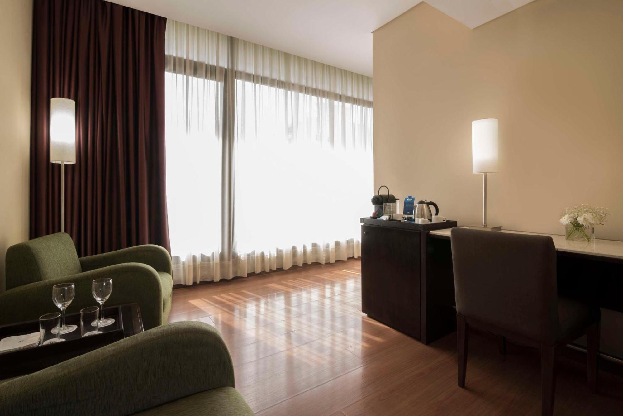 Nh Mendoza Cordillera Hotell Eksteriør bilde