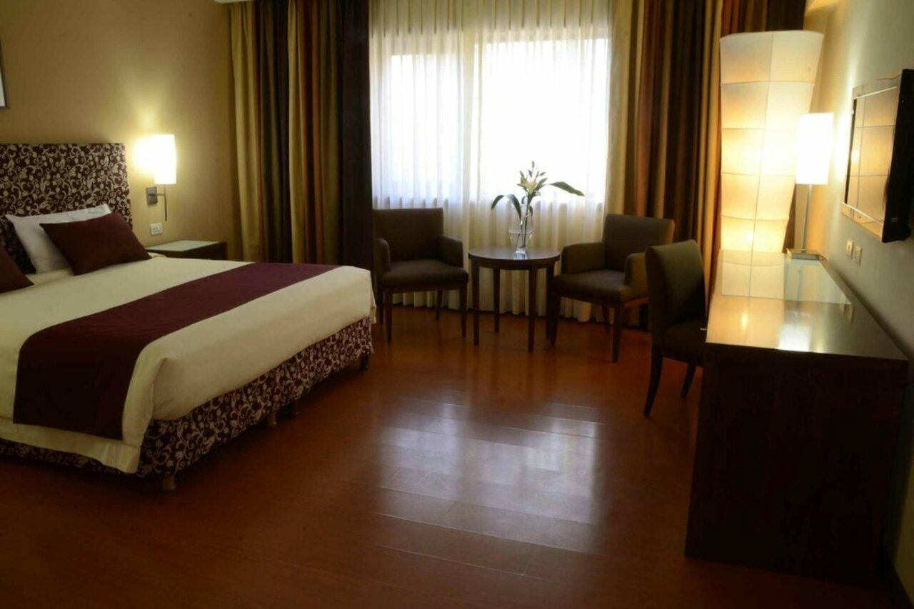 Nh Mendoza Cordillera Hotell Eksteriør bilde